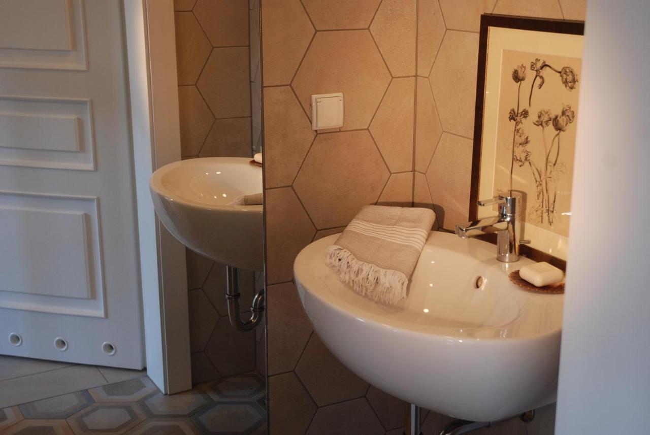 Nad Mlynowka Apartman Opole Kültér fotó